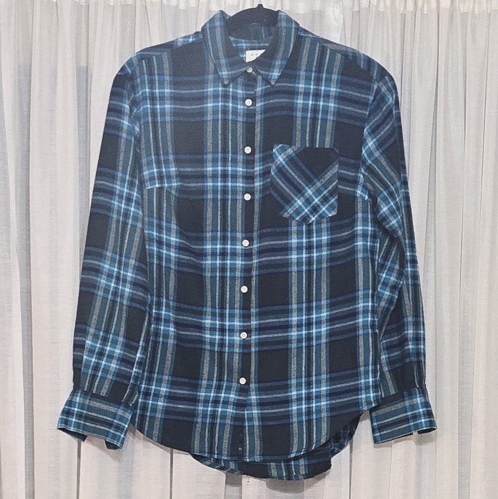 a new day Blue Plaid Women's Button Down Flannel Shirt
